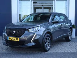 Grijs, metallic lak Gebruikt 2020 Peugeot 2008 Active SUV | € 16.900 (Eerlijke prijs)
