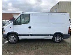 Wit Gebruikt 2003 Renault Master T28 MPV | € 999