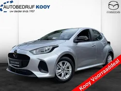 Zwart Nieuw 2025 Mazda 2 Center-Line Hatchback | € 26.440 (Eerlijke prijs)