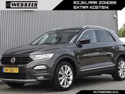 Bruin, metallic lak Gebruikt 2019 VW T-Roc Style SUV | € 17.500 (Eerlijke prijs)