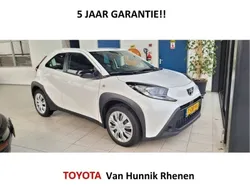 Wit Gebruikt 2023 Toyota Aygo Play Hatchback | € 18.750 (Goede deal)