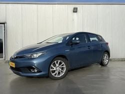 Blauw Gebruikt 2016 Toyota Auris Hybrid Hatchback | € 15.999 (Eerlijke prijs)