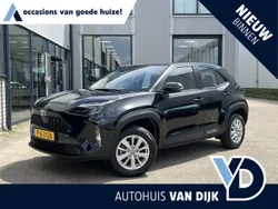 Zwart Gebruikt 2022 Toyota Yaris Cross Active SUV | € 23.945 (Goede deal)