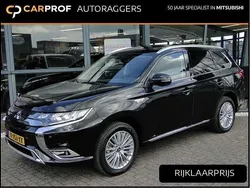 Zwart Gebruikt 2021 Mitsubishi Outlander P-HEV Intense+ SUV | € 24.945 (Eerlijke prijs)