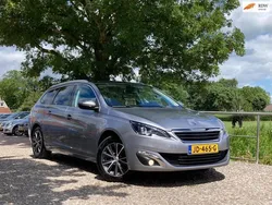Grijs, metallic lak Gebruikt 2016 Peugeot 308 Premium Stationwagen | € 6.975 (Goede deal)