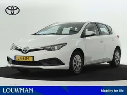 Wit Gebruikt 2016 Toyota Auris Hatchback | € 11.945 (Eerlijke prijs)