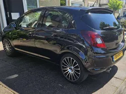 Zwart Gebruikt 2009 Opel Corsa Edition Hatchback | € 5.500 (Eerlijke prijs)
