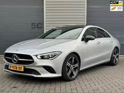 Grijs Gebruikt 2022 Mercedes CLA180 Luxury Sedan | € 29.950 (Goede deal)