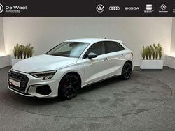 Gletsjerwit metallic Gebruikt 2022 Audi A3 Sportback e-tron Competition Hatchback | € 30.900 (Goede deal)