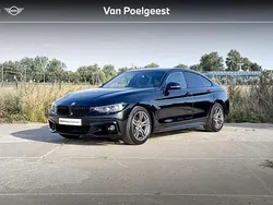 Saphirschwarz metallic (zwart metallic) Gebruikt 2021 BMW 418 Executive Coupé | € 29.900 (Eerlijke prijs)