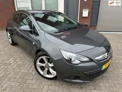 Grijs, metallic lak Gebruikt 2012 Opel Astra GTC Sport Hatchback | € 8.750 (Eerlijke prijs)