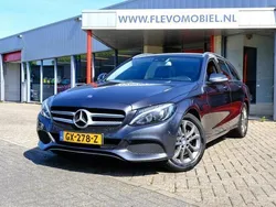 Grijs, metallic lak Gebruikt 2014 Mercedes C180 Prestige Stationwagen | € 16.850 (Iets duurder)