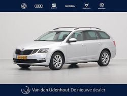Midden grijs metallic Gebruikt 2020 Skoda Octavia Business Line Stationwagen | € 17.640 (Eerlijke prijs)