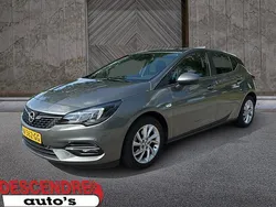 Grijs Gebruikt 2020 Opel Astra Edition Hatchback | € 11.950 (Goede deal)