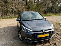 Gebruikt 2015 Hyundai i20 Style Sedan | € 7.500