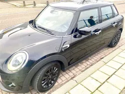 Zwart Gebruikt 2019 Mini ONE Salt Hatchback | € 15.900 (Eerlijke prijs)