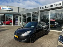 Zwart Gebruikt 2012 Suzuki Swift Exclusive Hatchback | € 8.950 (Iets duurder)