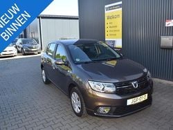 Bruin Gebruikt 2017 Dacia Sandero Lauréate Hatchback | € 6.450 (Super prijs)