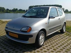 Zilver Gebruikt 2000 Fiat Seicento Hatchback | € 950 (Eerlijke prijs)