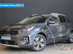 Grijs (metallic) Gebruikt 2020 Kia Niro SUV | € 24.495 (Iets duurder)