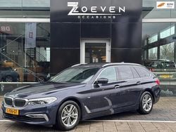 Blauw (metallic) Gebruikt 2018 BMW 530 Executive Stationwagen | € 17.995 (Super prijs)
