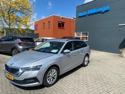 Grijs Gebruikt 2020 Skoda Octavia Ambition Stationwagen | € 17.950 (Iets duurder)