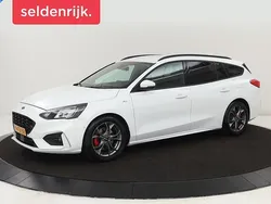 Wit Gebruikt 2020 Ford Focus ST-Line Stationwagen | € 14.400 (Super prijs)