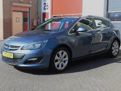 Blauw Gebruikt 2014 Opel Astra Hatchback | € 5.495 (Goede deal)