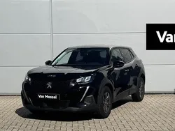 Zwart Gebruikt 2022 Peugeot 2008 Active SUV | € 17.940 (Goede deal)