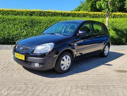 Zwart Gebruikt 2008 Kia Rio Hatchback | € 2.750 (Eerlijke prijs)