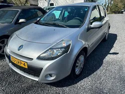 Grijs Gebruikt 2010 Renault Clio R.S. Collection Hatchback | € 2.999 (Eerlijke prijs)