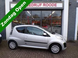 Zilver, metallic lak Gebruikt 2013 Citroën C1 Exclusive Hatchback | € 3.499 (Eerlijke prijs)