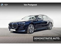 M carbonschwarz metallic (zwart metallic) Gebruikt 2025 BMW 750e Comfort Edition Sedan | € 109.900