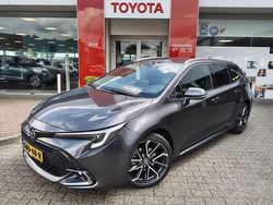 Grijs Gebruikt 2024 Toyota Corolla Hybrid Executive Stationwagen | € 34.995 (Eerlijke prijs)
