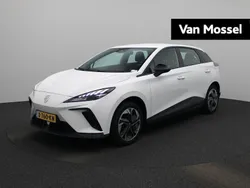 Wit Gebruikt 2023 MG MG4 EV Hatchback | € 19.995 (Eerlijke prijs)