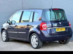 Blauw Gebruikt 2009 Renault Modus Dynamique MPV | € 3.250 (Eerlijke prijs)