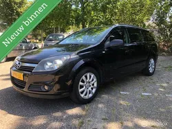 Zwart Gebruikt 2004 Opel Astra Elegance Stationwagen | € 690 (Goede deal)