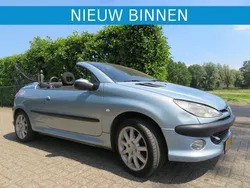 Grijs Gebruikt 2002 Peugeot 206 CC Cabriolet | € 1.095 (Eerlijke prijs)