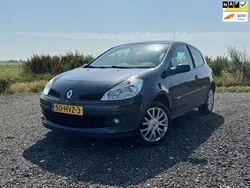 Grijs Gebruikt 2009 Renault Clio II Collection Hatchback | € 2.888 (Iets duurder)