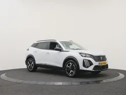 Wit, metallic lak Gebruikt 2024 Peugeot 2008 Allure SUV | € 24.895 (Super prijs)