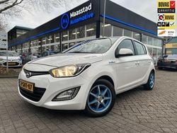 Wit Gebruikt 2014 Hyundai i20 Hatchback | € 6.950 (Eerlijke prijs)
