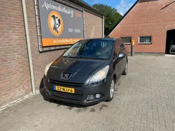 Grijs, metallic lak Gebruikt 2010 Peugeot 5008 MPV | € 995 (Super prijs)