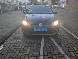 Zwart Gebruikt 2014 VW Golf VII Highline Stationwagen | € 7.500 (Goede deal)