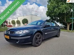 Groen Gebruikt 2006 Renault Laguna II Hatchback | € 1.095 (Eerlijke prijs)