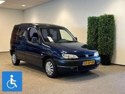 Blauw Gebruikt 2001 Peugeot Partner Van | € 7.950