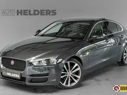 Grijs Gebruikt 2018 Jaguar XE Pure Sedan | € 13.750 (Eerlijke prijs)