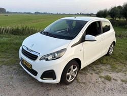 Wit Gebruikt 2015 Peugeot 108 Active Hatchback | € 4.500 (Iets duurder)