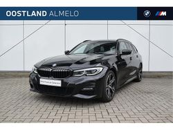 Zwart Gebruikt 2021 BMW 330 Executive Sedan | € 37.950 (Eerlijke prijs)