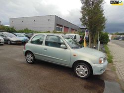 Groen, metallic lak Gebruikt 2001 Nissan Micra Hatchback | € 2.450 (Duur)