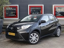 Zwart Gebruikt 2025 Toyota Aygo X Play SUV | € 18.950